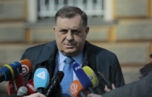 Bosnalı Sırp lider Dodik'ten Sırplar için "ulusal kimlik belgesi" girişimi
