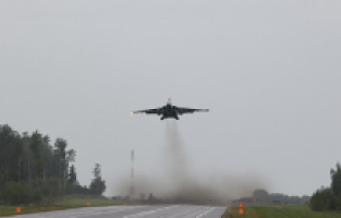 Bulgaristan’da Su-25 savaş uçağı düştü