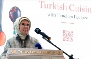 Emine Erdoğan, Belgrad'da kitap tanıtımına katıldı