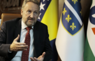 İzetbegovic’ten rakip partilere Boşnaklara ihanet suçlaması