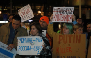 Rusya'nın kısmi seferberlik ilanı Belgrad'da protesto edildi