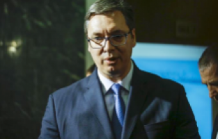 Vucic: “Moskova-Belgrad uçak seferlerinin fiyatı kara borsada 9 bin avroya yükseldi”
