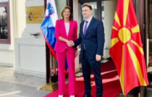 Fajon: “Kuzey Makedonya, 2030’da üye olabilir”