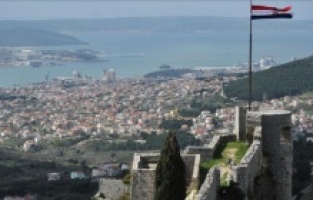 Hırvatistan'dan, nükleer enerjili Amerikan uçak gemisine onay