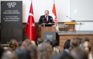 TBMM Başkanı Şentop, Zagreb Üniversitesi'nde Türkoloji Bölümü öğrencilerine hitap etti