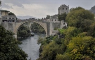 Tarihi ve doğal güzellikleriyle sonbaharda da kendine hayran bırakan şehir: Mostar
