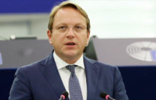 Varhelyi: “Bosna, bir ay içerisinde adaylık statüsü kazanabilir”