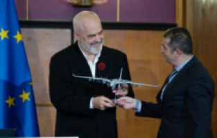 Arnavutluk, Bayraktar TB2 SİHA filosu satın alım anlaşmasını imzaladı