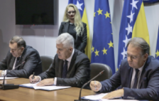 Bosna Hersek'te hükümet kurmanın yolunu açan koalisyon anlaşması imzalandı
