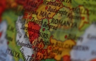 Sırbistan ve Kosova arasında tansiyon yükselmeye devam ediyor