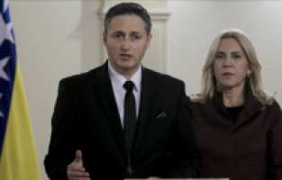Boşnak lider Becirovic: "Bosna Hersek durdurulamaz bir şekilde NATO'ya doğru ilerliyor"