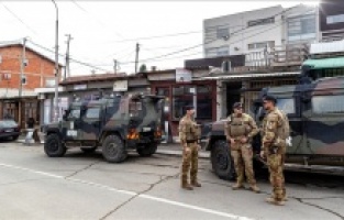 NATO'nun Kosova'daki Barış Gücünden "barikat" açıklaması