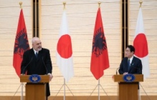 Arnavutluk’tan Rusya’ya yaptırımları ağırlaştırma hamlesi