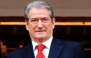 Berisha: “Devrimin merkezi parlamento olacak”