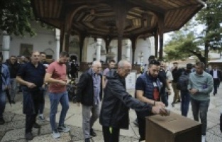 Bosna Hersek'te cuma namazı sonrası depremzedeler için yardım toplanacak