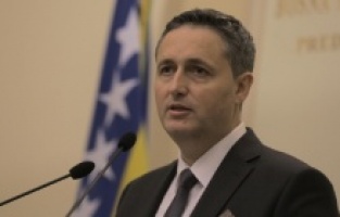 Becirovic, Karadağ halkını Djukanovic'i desteklemeye çağırdı