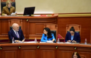 Arnavutluk Meclisinde, Başbakan Rama’nın FBI ile ilişkisi tartışıldı