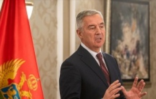 Djukanovic: "Büyük Sırbistan politikasının düşmanı, Sırbistan'ın dostu olacağız"