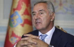 Djukanovic’ten seçimlere müdahale uyarısı