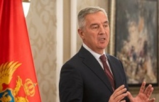 Karadağ Cumhurbaşkanı Djukanovic, ülke meclisini feshettiğini açıkladı