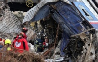 Yunanistan'da tren kazasında ölenlerin sayısı 42'ye yükseldi