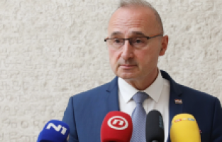 Grlic Radman: "Hırvatistan'ın LNG terminalinin kapasite artırımı, AB tarafından finanse edilecek"