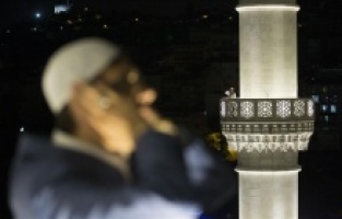 Savaş suçlarından yargılanan Vlasenica Belediye Başkanı ezan sesinin kısılmasını istedi