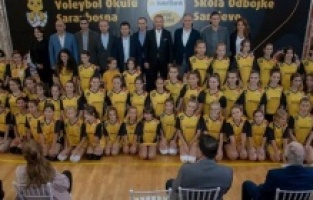 VakıfBank'ın Saraybosna'daki okulu başarıdan başarıya koşuyor