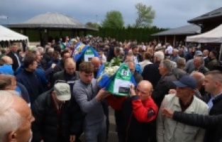 Bosna Savaşı'nda Bratunac'da öldürülen 6 kurbanın cenazesi toprağa verildi