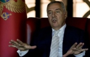 Djukanovic, Karadağ'ın fahri cumhurbaşkanı olacak