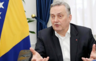 Lagumdzija: “Putin, yeni bir Balkan savaşı çıkarmak istiyor”