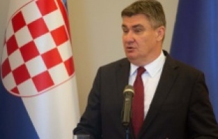 Milanovic'ten Bosnalı Hırvatlara yardım sözü