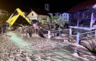 Slovenya'da sel meydana geldi