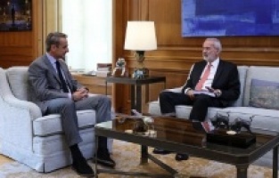 Yunanistan'da geçici hükümetin başbakanı yemin ederek göreve başladı