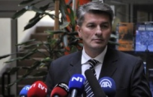 Boşnak parlamenter, Sırbistan'dan savaş tazminatı istenmesi talebinde bulundu