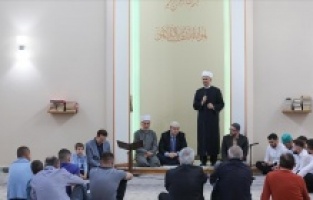 Bosna Hersekli Müslümanlar, hacca "ikrar duasıyla" uğurlanıyor