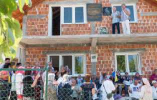 Bosna Savaşı’nın en korkunç suçunun kurbanları anılıyor