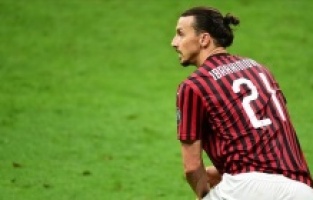 Zlatan İbrahimovic, futbolu bıraktı