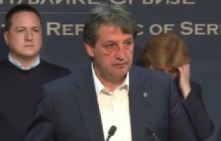 Sırbistan Parlamentosu, İçişleri Bakanının görevden alınmasına destek vermedi