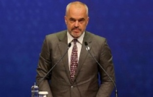 Arnavutluk Başbakanı Rama, Balkan turuna çıkıyor