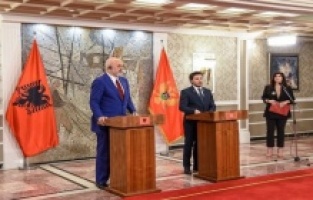 Arnavutluk ve Karadağ’dan Balkanlar’daki sorunların çözümü için ortak tutum