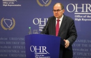 Bosna Hersek Yüksek Temsilcisi Schmidt, Sırp entitesinin kararını iptal etti