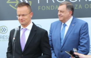 Macaristan'dan Dodik'e destek