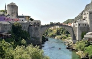 Mostar Köprüsü'nün yeniden açılışının 19. yılı