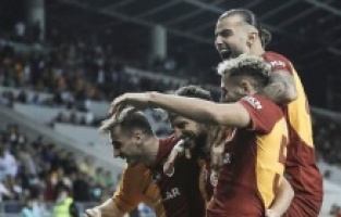 Galatasaray, Slovenya'dan avantajla döndü