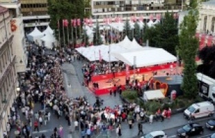 TRT Tabii’nin Rumi dizisinin dünya prömiyeri Saraybosna Film Festivali’nde yapıldı