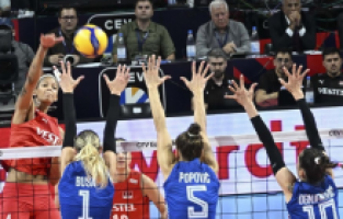 Sırbistan Kadın Voleybol Milli Takımı ile Sırp medyasından "Filenin Sultanları"na övgü