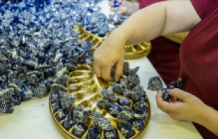 Türk iş adamı Kosova’da kurduğu çikolata fabrikasıyla 35 ülkede ağızları tatlandırıyor