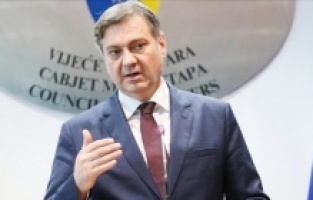 Bosnalı siyasetçiden EUFOR ve NATO’ya çağrı