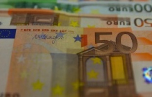 Kosova’da nakit ödeme işlemlerinde sadece avro kullanılacak